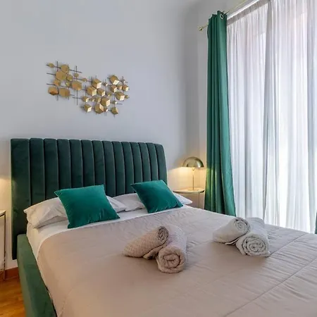 2 Minutes From The Colosseum - Luxury * Rome