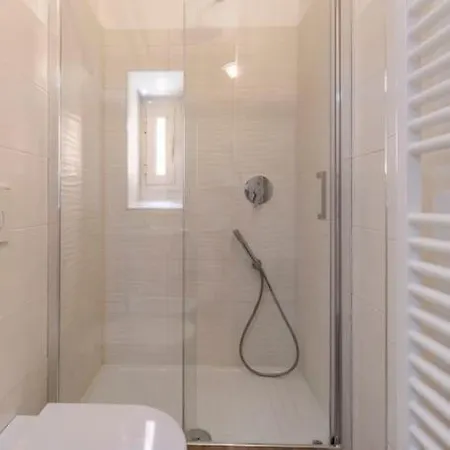 Apartment 2 Minutes From The Colosseum - Luxury Rome