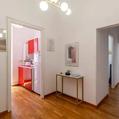 2 Minutes From The Colosseum - Luxury Rome