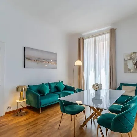 2 Minutes From The Colosseum - Luxury * Rome