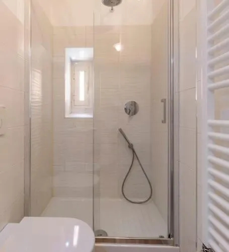 Apartment 2 Minutes From The Colosseum - Luxury Rome