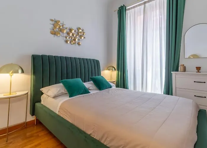 2 Minutes From The Colosseum - Luxury *